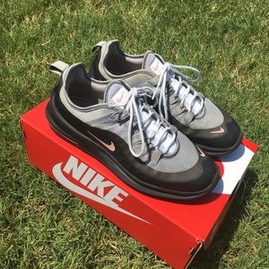 Nike Air Max Axis